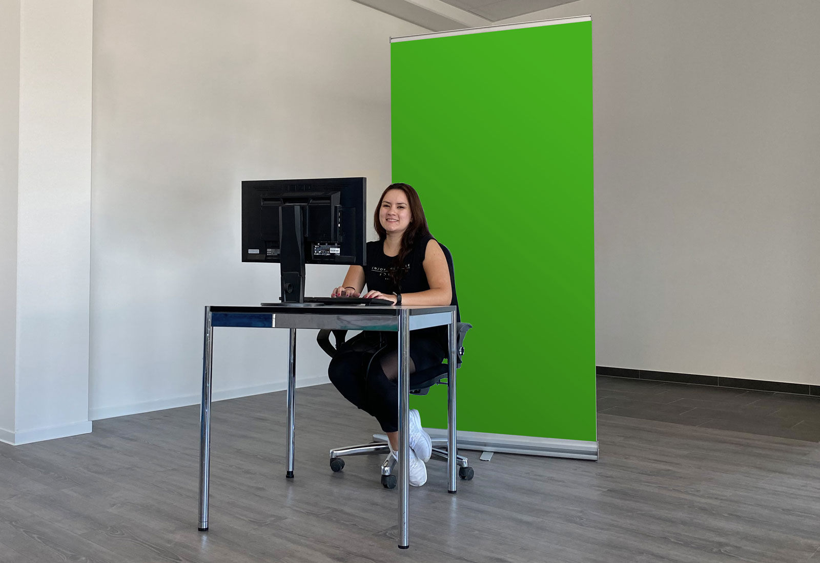 Greenscrenn RollUp details Greenscrenn RollUp details