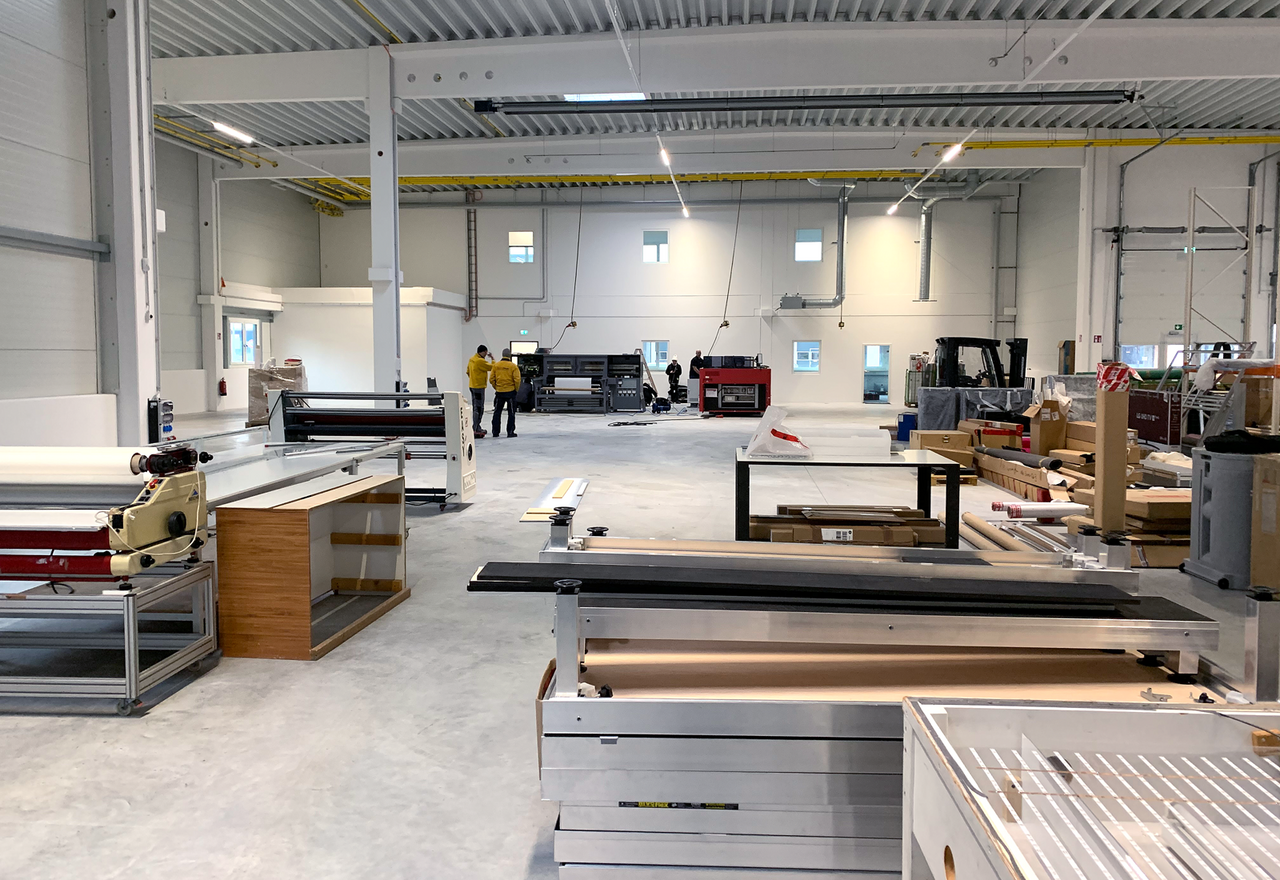 MARTINCOLOR zieht um 8